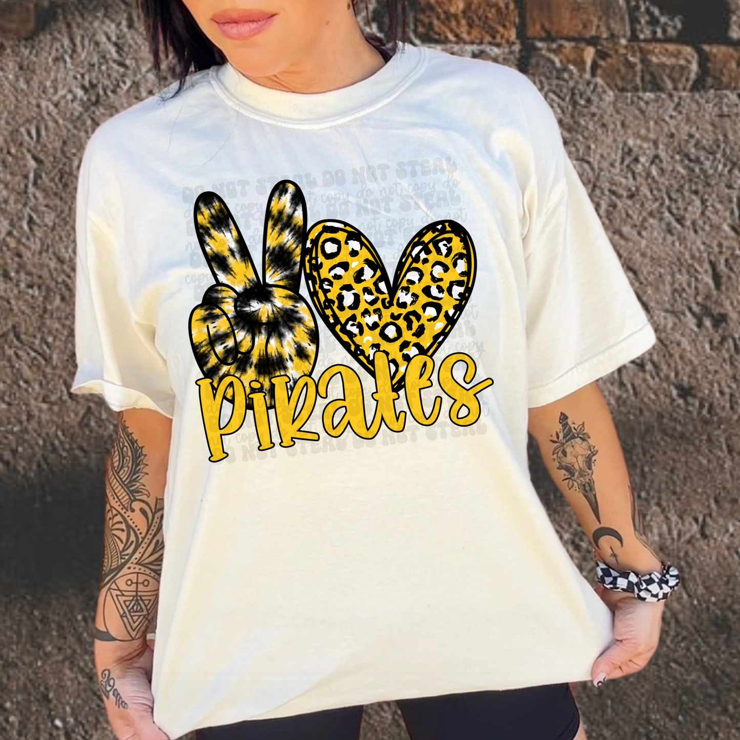Peace Love Pirates - 1