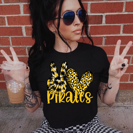 Peace Love Pirates - 1