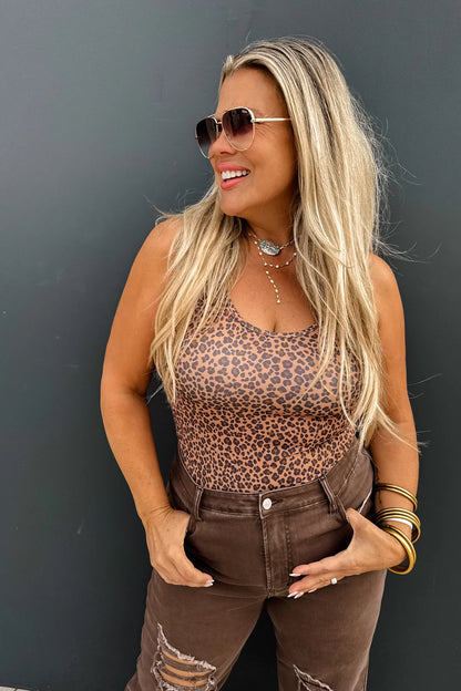 BROWN URBAN DISTRESSED CROP JEAN SIZE 13